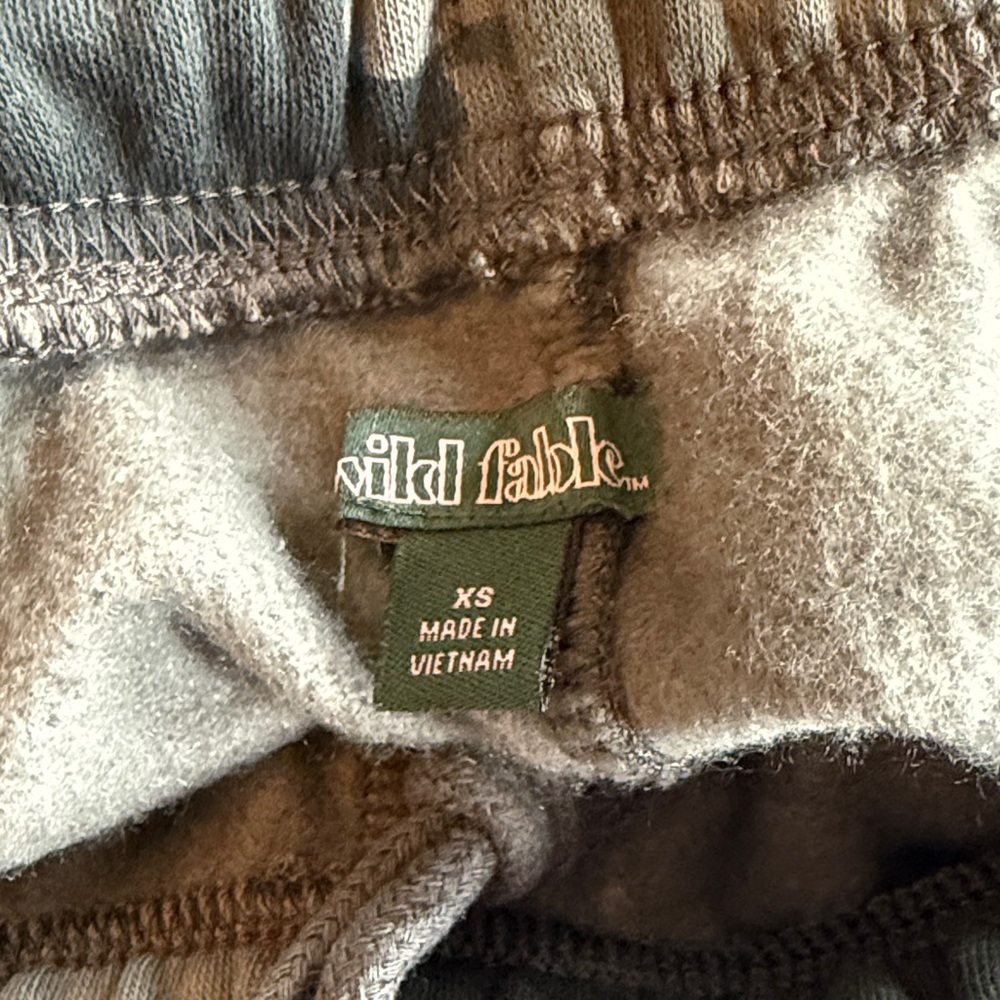 Wild Fable Camo Joggers - Picture 2 of 2